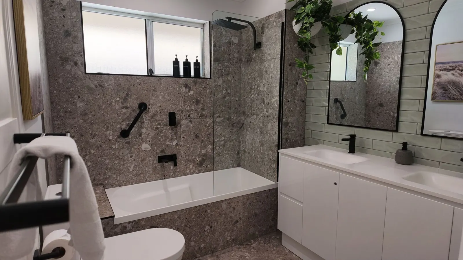 Bathroom with stone tiles