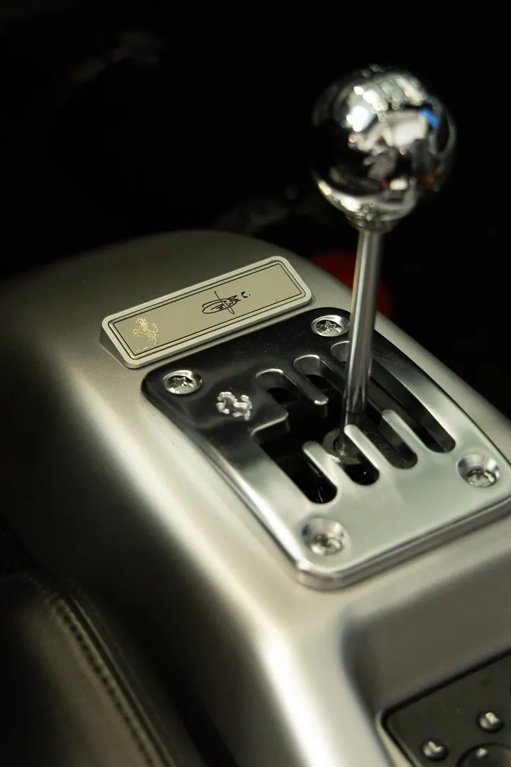 Gated manual gear shifter
